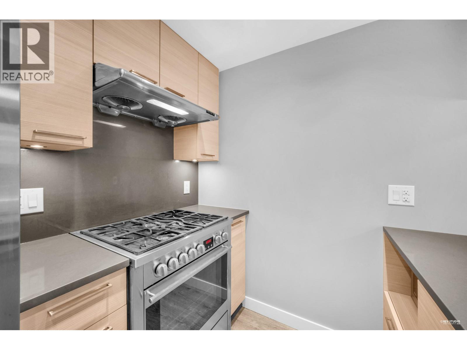 619 6188 No. 3 Road, Richmond, British Columbia  V6Y 0J3 - Photo 3 - R3119570