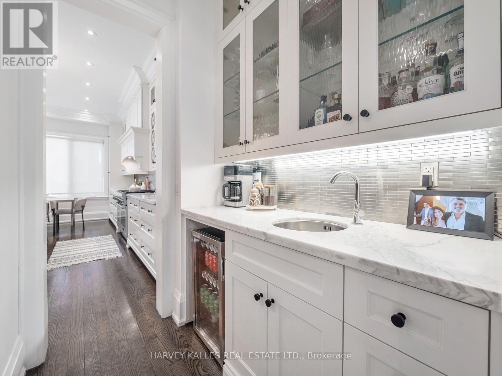 190 Carmichael Avenue, Toronto, Ontario  M5M 2X3 - Photo 13 - C12970666