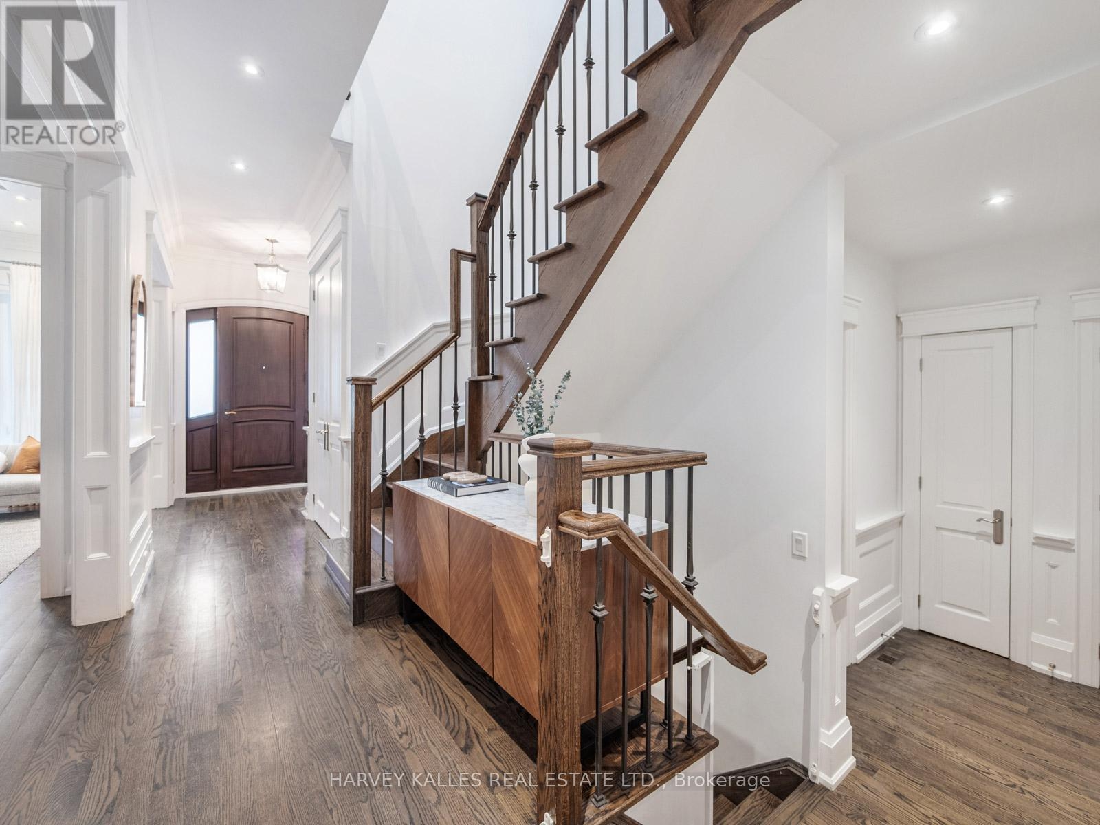 190 Carmichael Avenue, Toronto, Ontario  M5M 2X3 - Photo 16 - C12970666