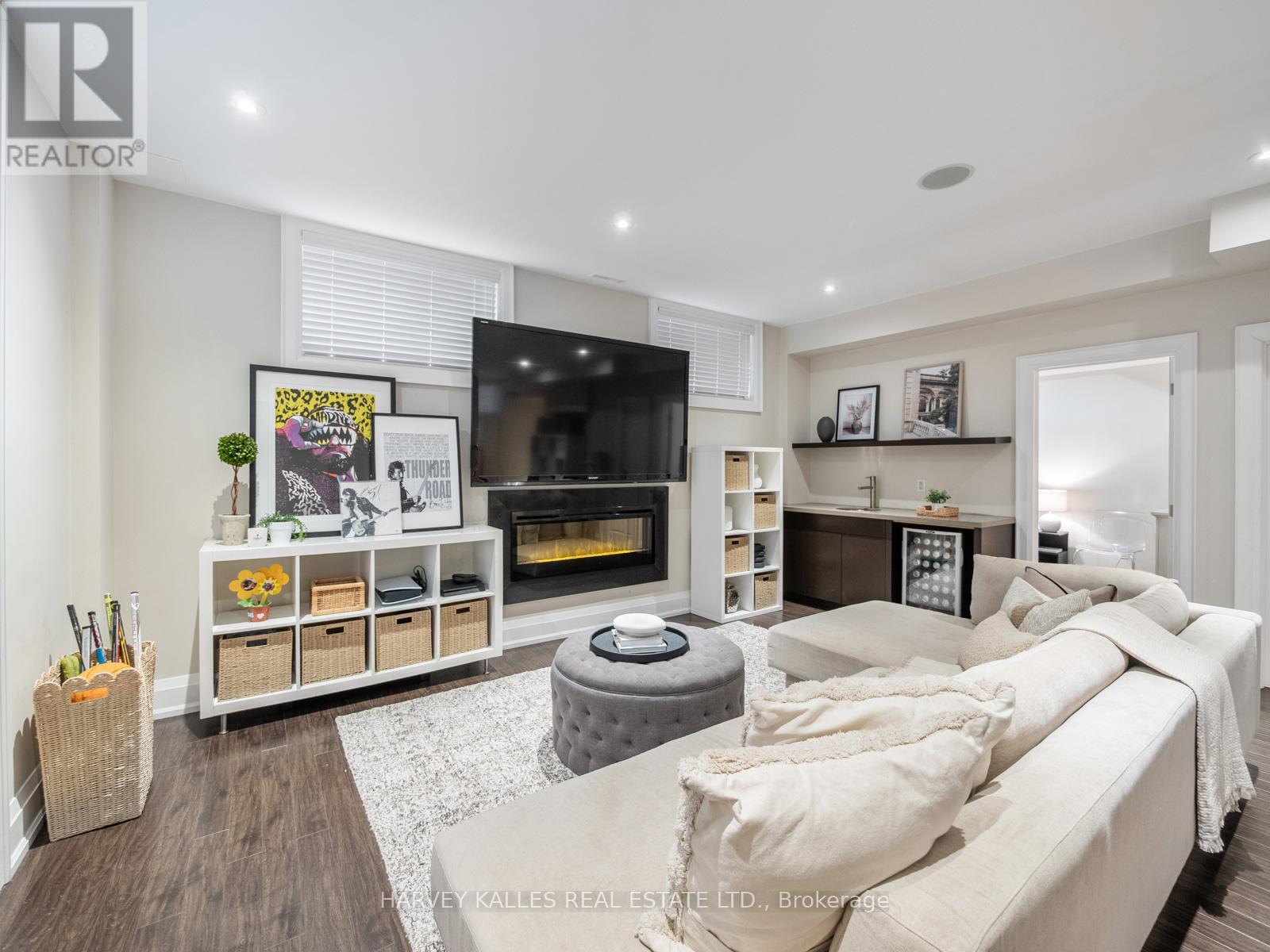 190 Carmichael Avenue, Toronto, Ontario  M5M 2X3 - Photo 34 - C12970666