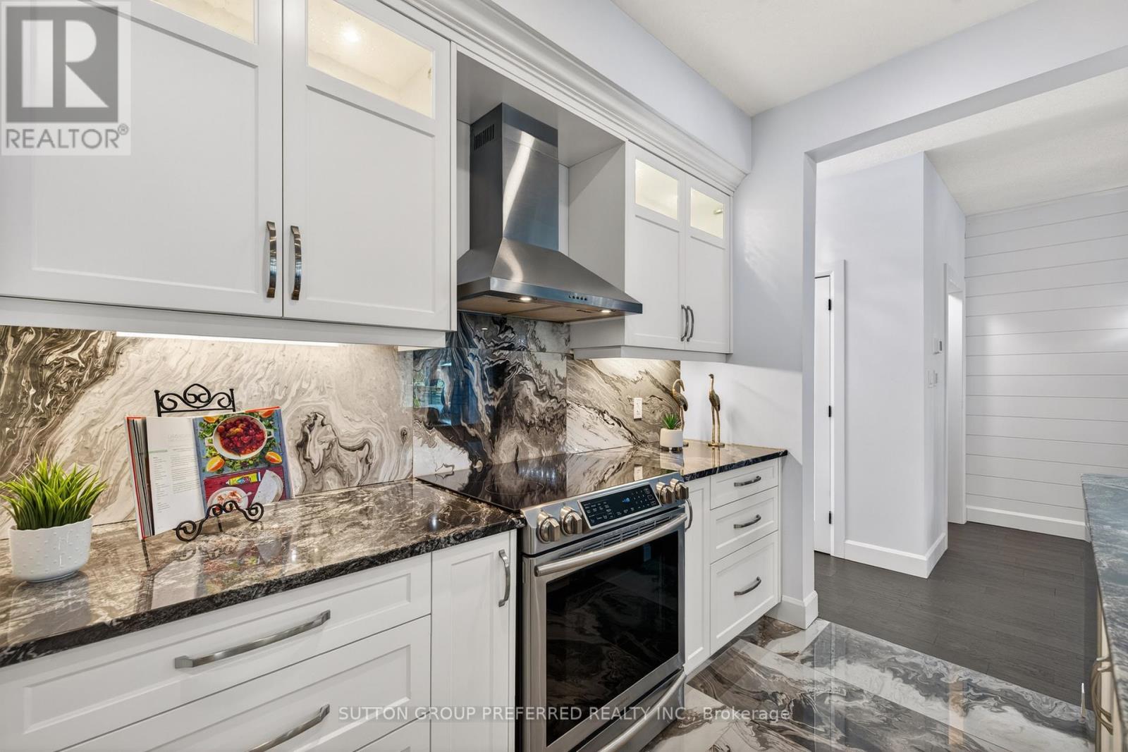 21 Armstrong Street, Strathroy-Caradoc, Ontario  N0L 1V0 - Photo 8 - X12982888