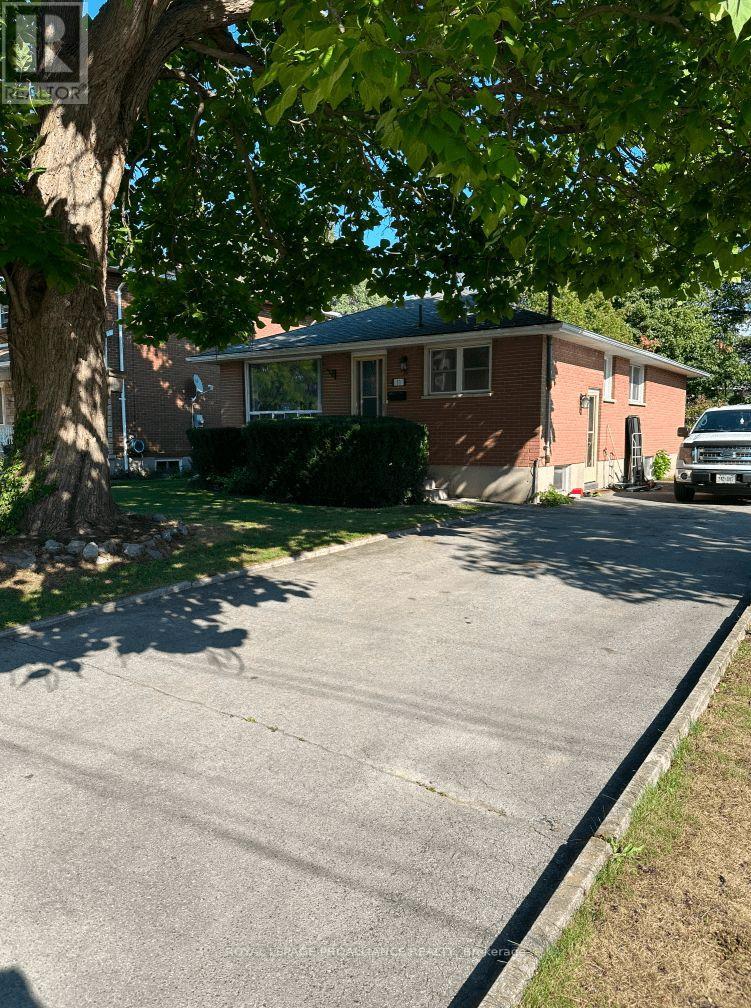 11 Bradley Crescent, Belleville, Ontario  K8N 2L7 - Photo 2 - X13085922