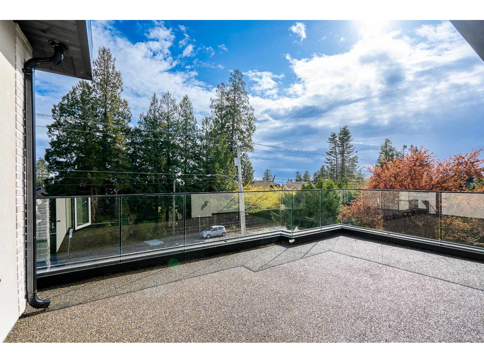 13511 Marine Drive, Surrey, British Columbia  V4A 1G1 - Photo 5 - R3118891