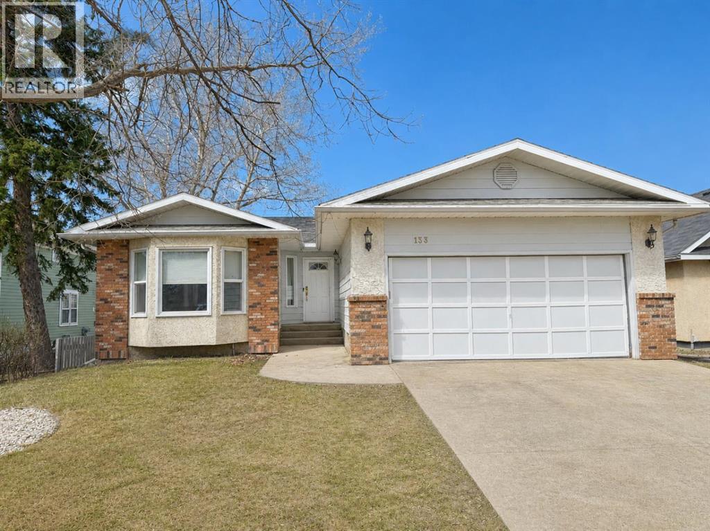 133 6 Avenue Se, Three Hills, Alberta  T0M 2A0 - Photo 1 - A2299452