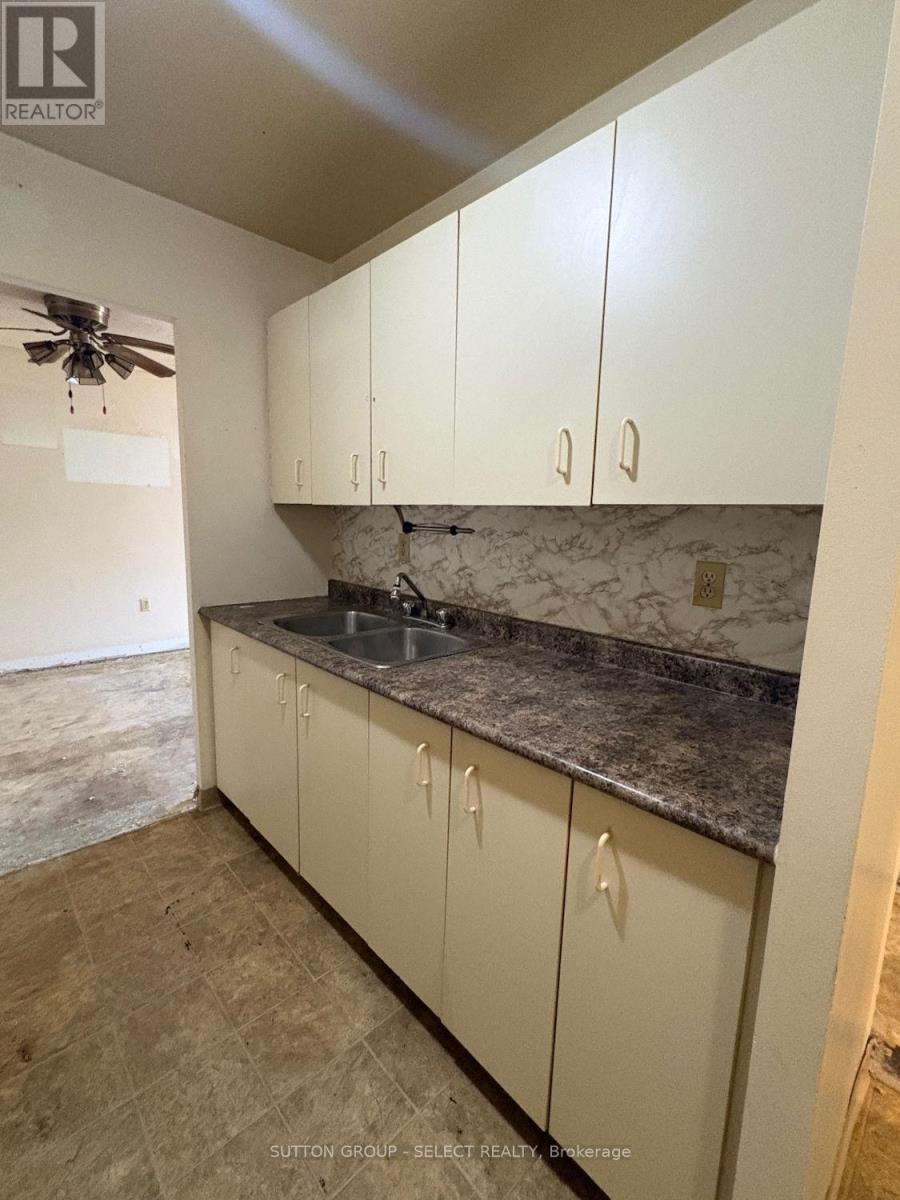 208 - 130 Park Avenue E, Chatham-Kent, Ontario  N7M 3V6 - Photo 8 - X13086062