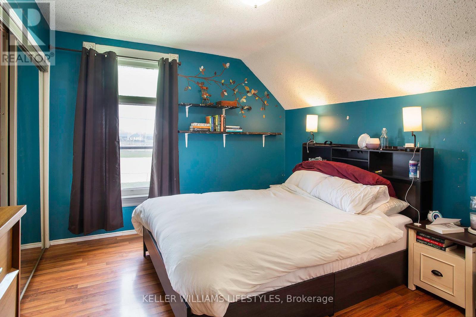264 Upper Queen Street, Thames Centre, Ontario  N0M 2P0 - Photo 15 - X13086088