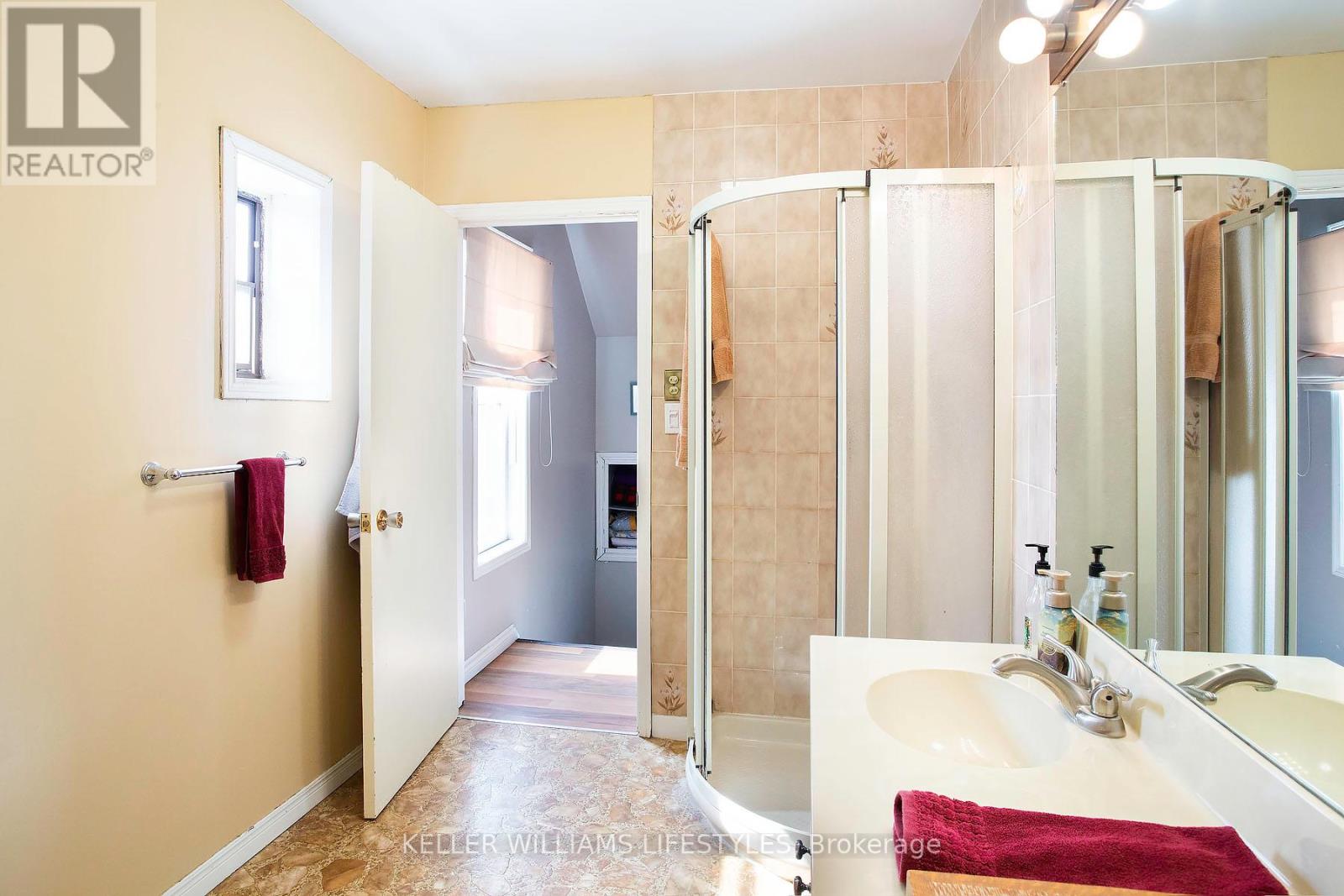 264 Upper Queen Street, Thames Centre, Ontario  N0M 2P0 - Photo 18 - X13086088
