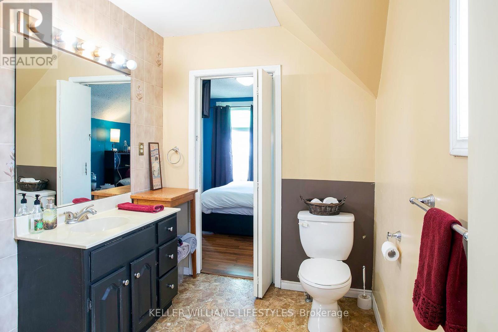 264 Upper Queen Street, Thames Centre, Ontario  N0M 2P0 - Photo 19 - X13086088