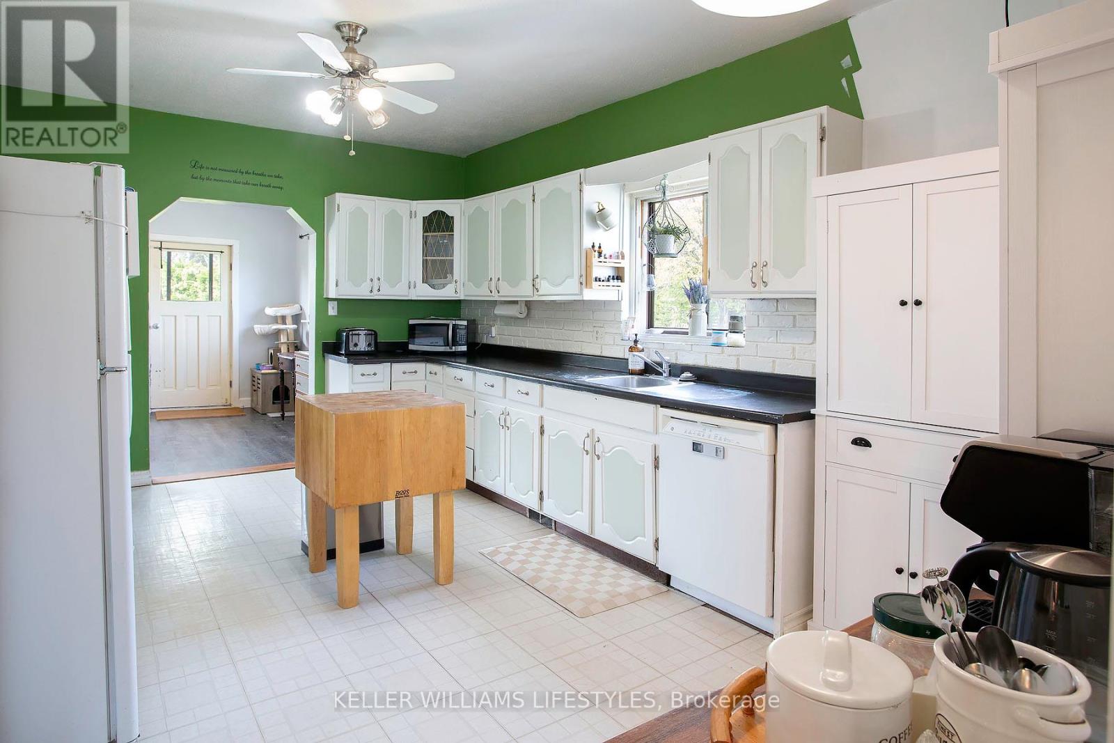 264 Upper Queen Street, Thames Centre, Ontario  N0M 2P0 - Photo 5 - X13086088