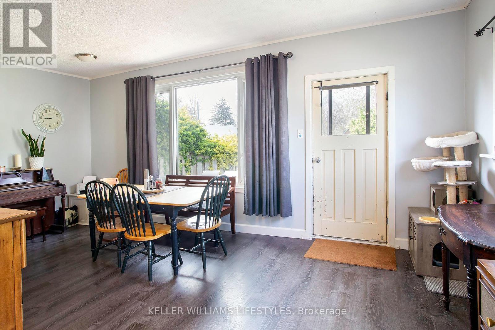 264 Upper Queen Street, Thames Centre, Ontario  N0M 2P0 - Photo 9 - X13086088