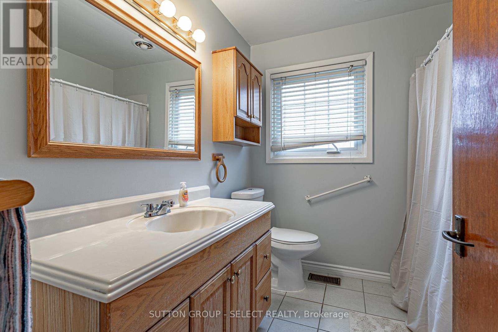 451 Ridout Street S, London South, Ontario  N6C 4A3 - Photo 17 - X13086118