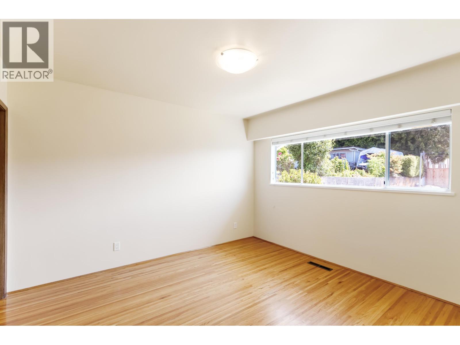 7988 Sussex Avenue, Burnaby, British Columbia  V5J 3W3 - Photo 24 - R3080892