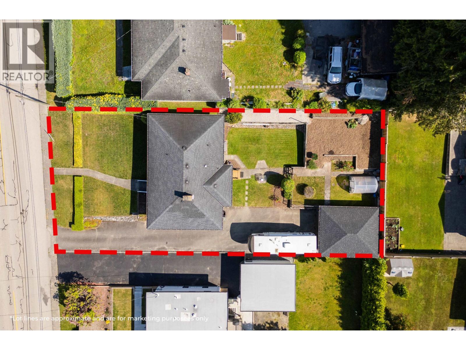 7988 Sussex Avenue, Burnaby, British Columbia  V5J 3W3 - Photo 2 - R3080892