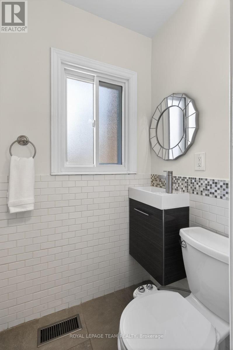 546 Dovercourt Avenue, Ottawa, Ontario  K2A 0V1 - Photo 13 - X13085988