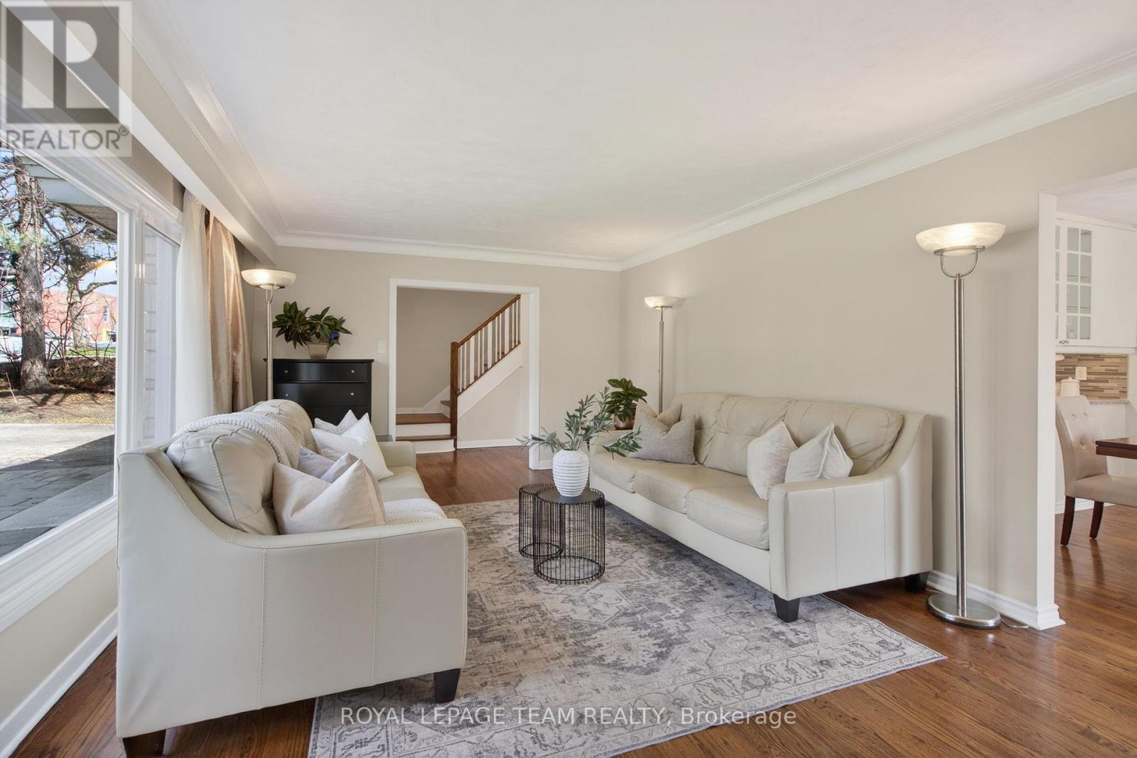 546 Dovercourt Avenue, Ottawa, Ontario  K2A 0V1 - Photo 3 - X13085988