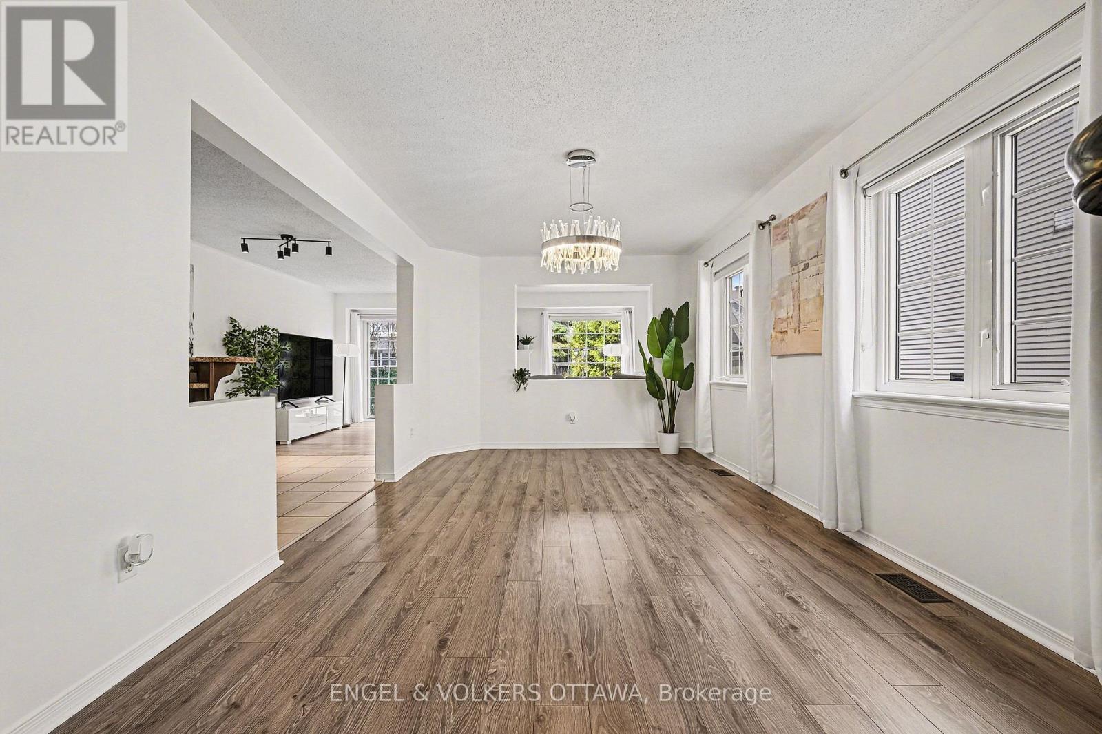135 Lockhaven Private, Ottawa, Ontario  K2J 5L6 - Photo 10 - X13086014