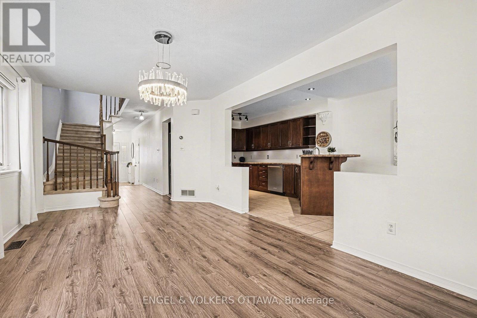 135 Lockhaven Private, Ottawa, Ontario  K2J 5L6 - Photo 11 - X13086014
