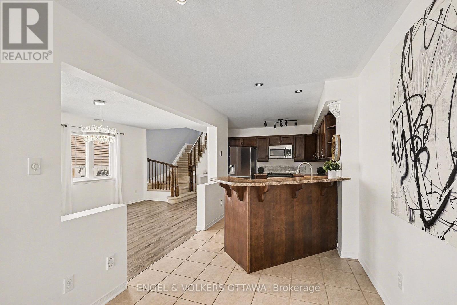 135 Lockhaven Private, Ottawa, Ontario  K2J 5L6 - Photo 12 - X13086014
