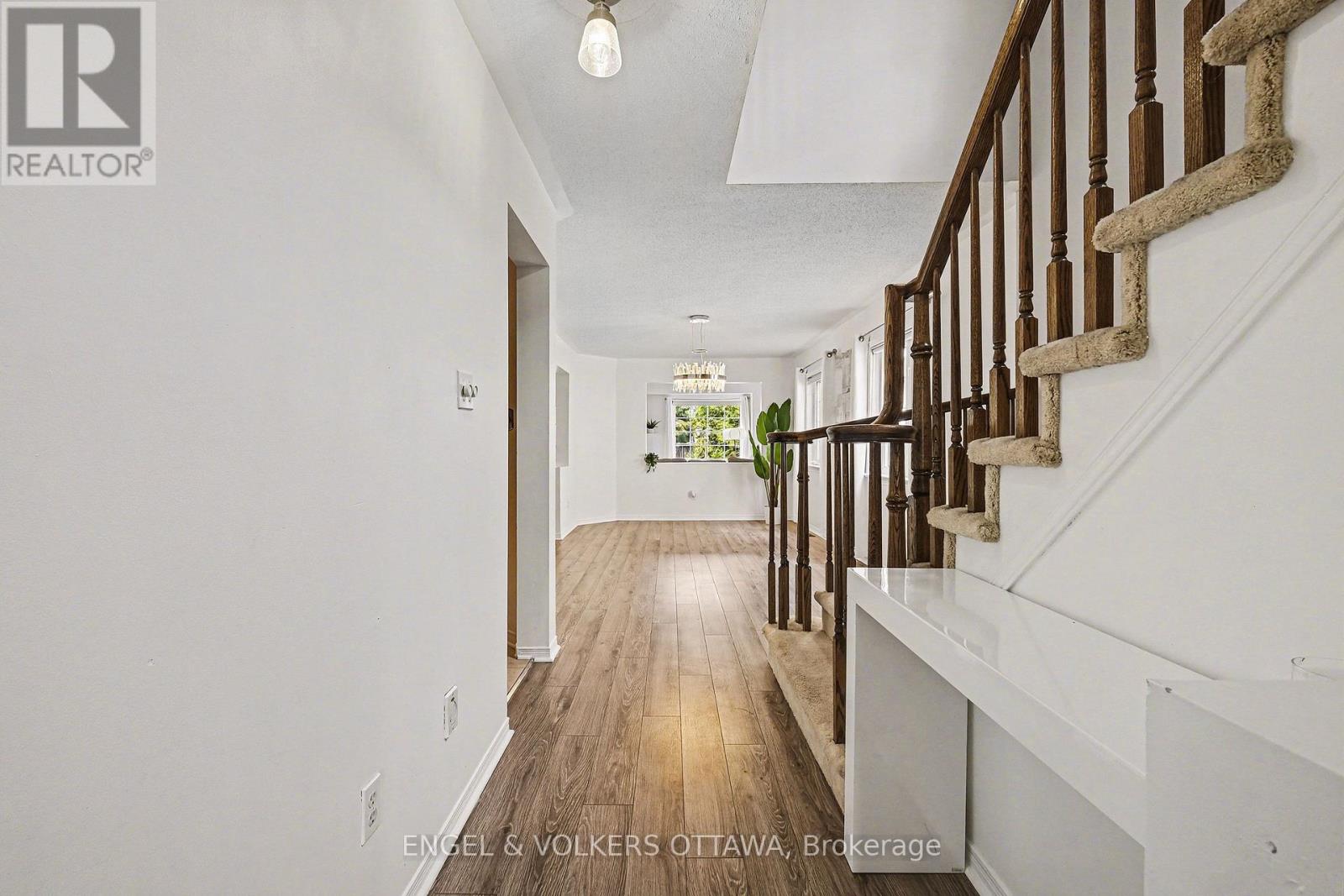 135 Lockhaven Private, Ottawa, Ontario  K2J 5L6 - Photo 5 - X13086014