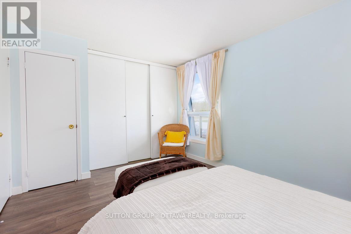 1942 Garden Park Lane, Ottawa, Ontario  K1B 5B2 - Photo 28 - X13086068