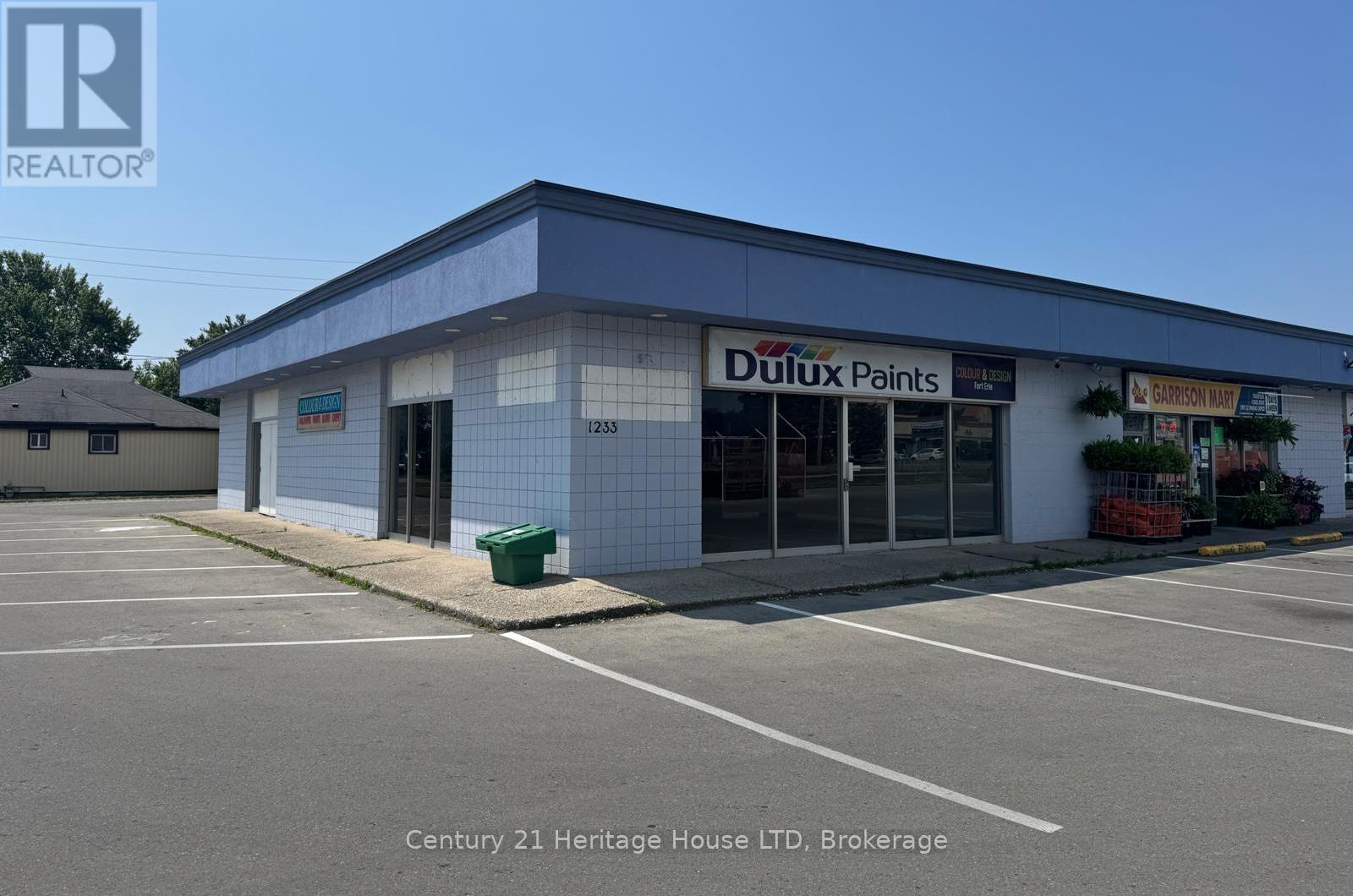 1233 GARRISON ROAD, Fort Erie, Ontario