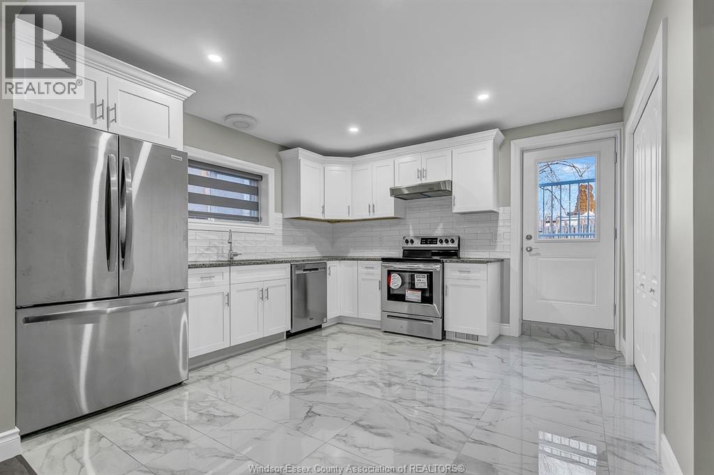 1858 Buckingham, Windsor, Ontario  N8T 2A8 - Photo 9 - 26010151