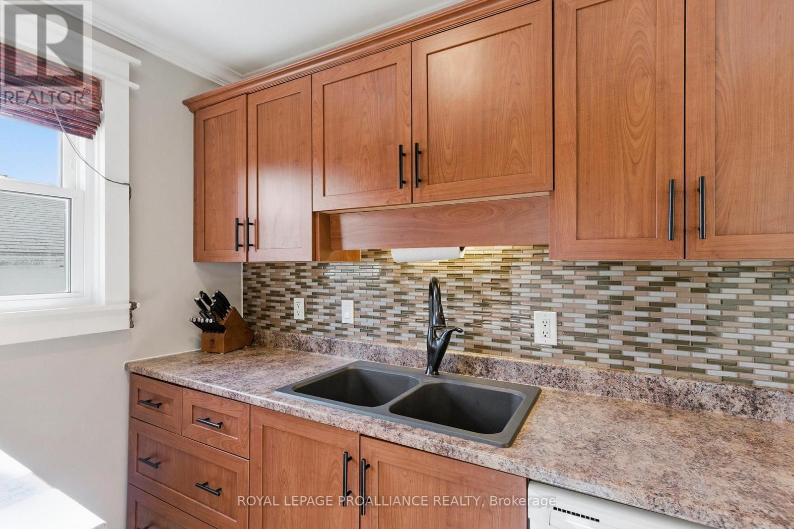 18 Duke Street, Brockville, Ontario  K6V 3J1 - Photo 13 - X13085954