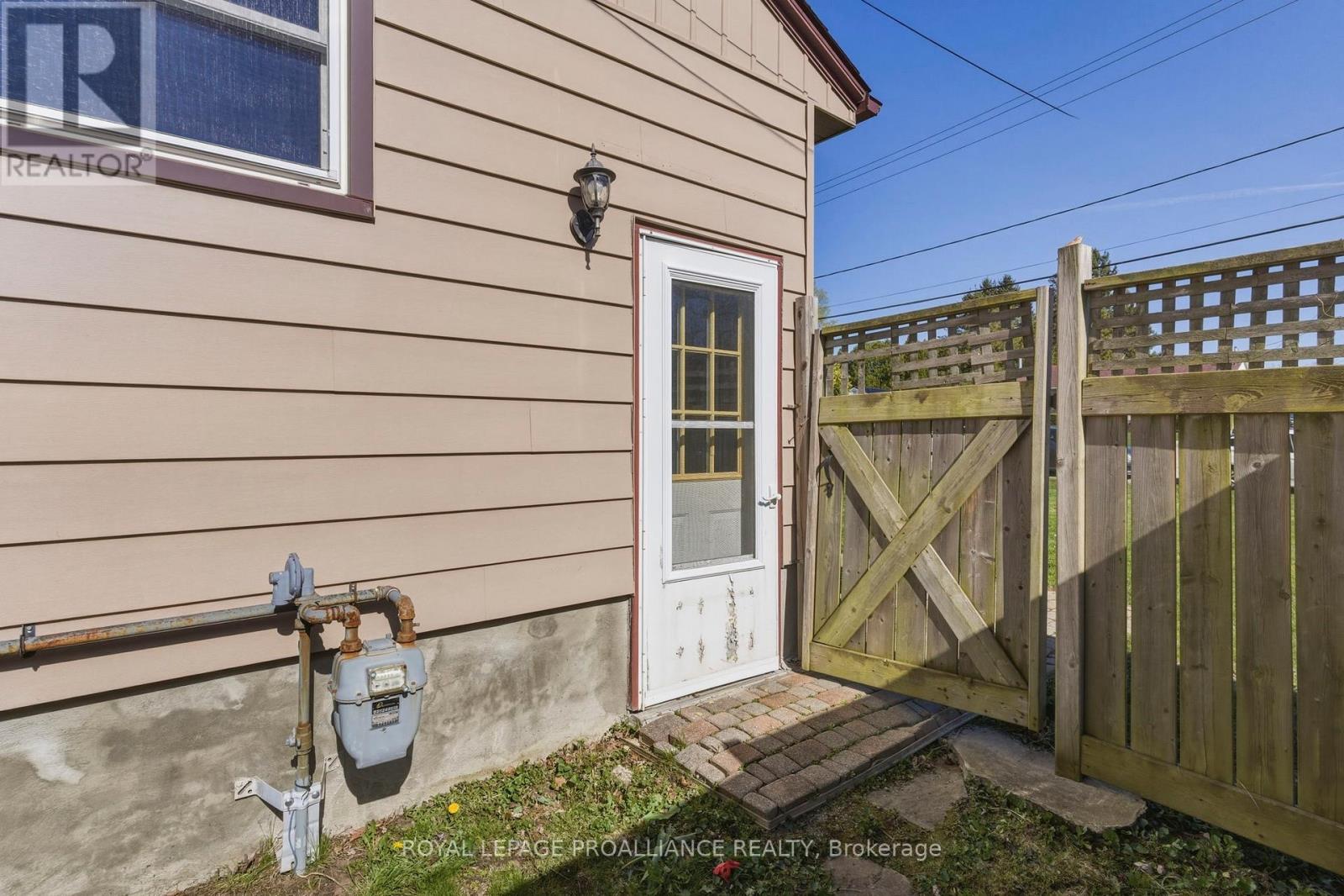 18 Duke Street, Brockville, Ontario  K6V 3J1 - Photo 36 - X13085954