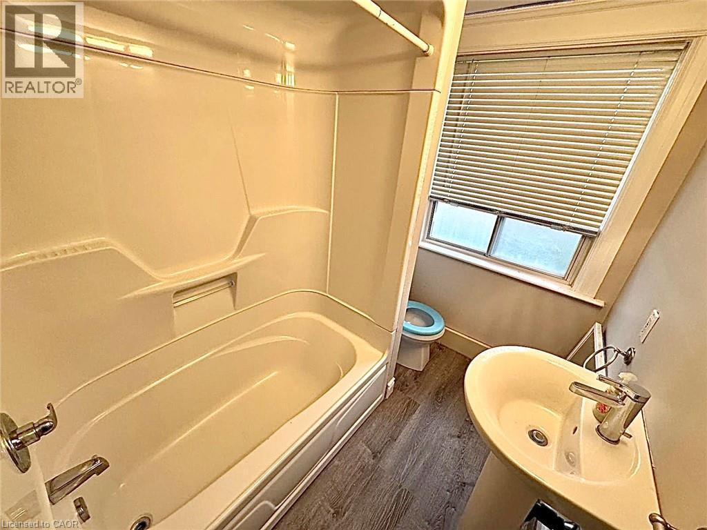 102 Eastbourne Avenue Unit# 2, Hamilton, Ontario  L8M 2M8 - Photo 10 - 40826580