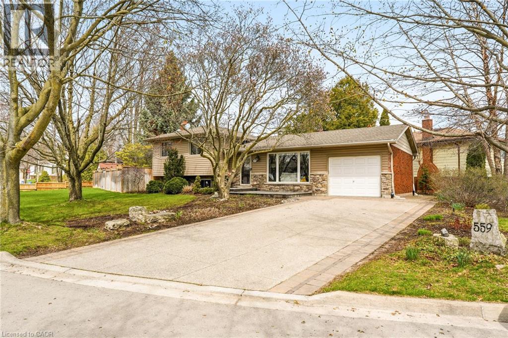 559 REXWAY Court, Burlington, Ontario