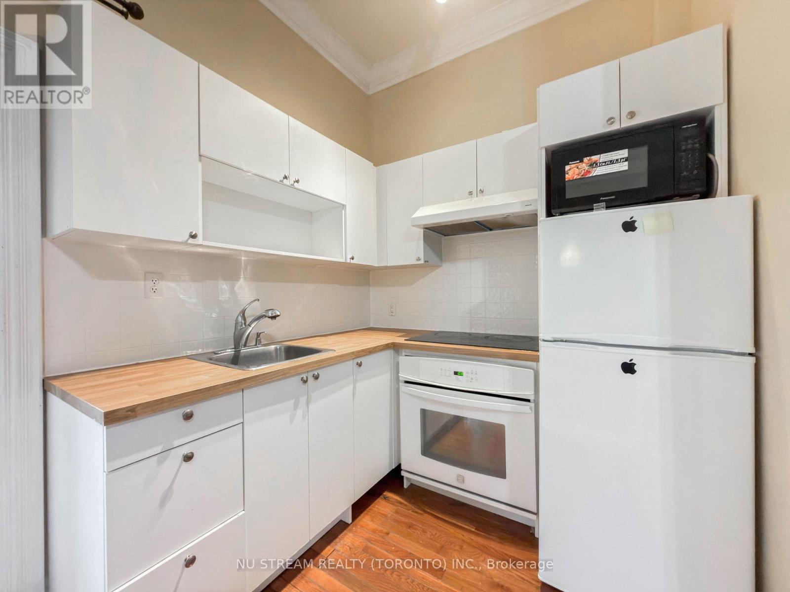 72 Snively Street, Richmond Hill, Ontario  L4E 3E6 - Photo 3 - N12783162