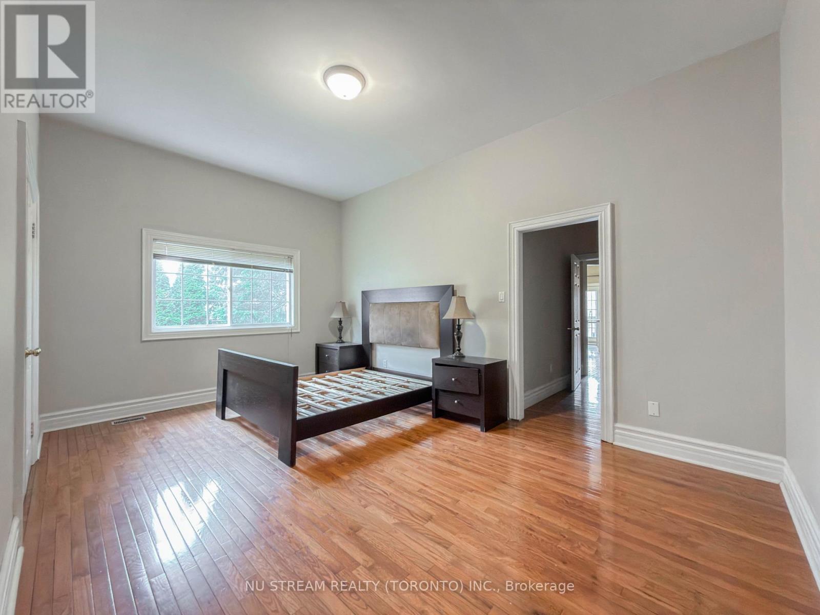 72 Snively Street, Richmond Hill, Ontario  L4E 3E6 - Photo 6 - N12783162