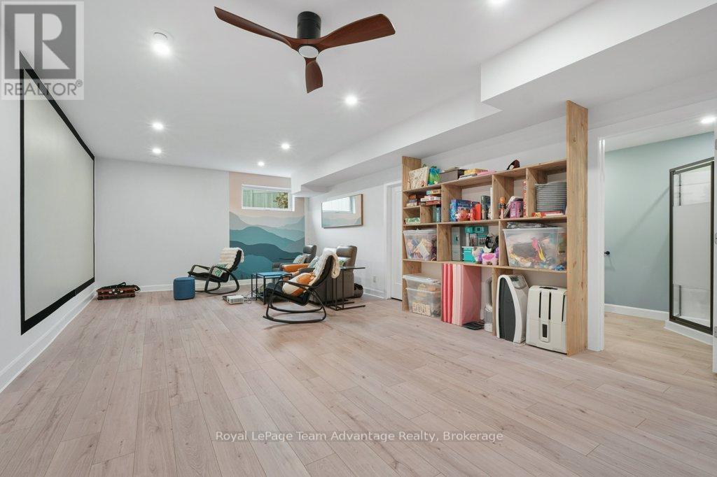 55 Dennis Drive, Parry Sound, Ontario  P2A 2H9 - Photo 36 - X13085982