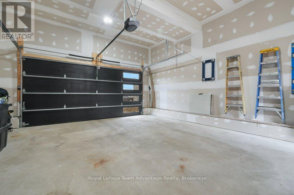 55 Dennis Drive, Parry Sound, Ontario  P2A 2H9 - Photo 38 - X13085982
