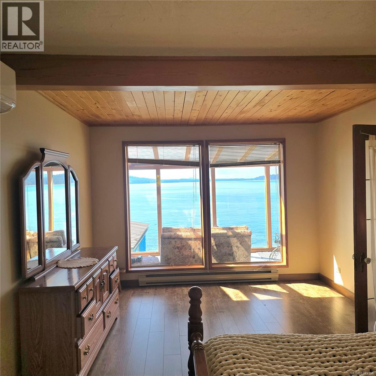 220 1st St, Sointula, British Columbia  V0N 3E0 - Photo 6 - 1023356