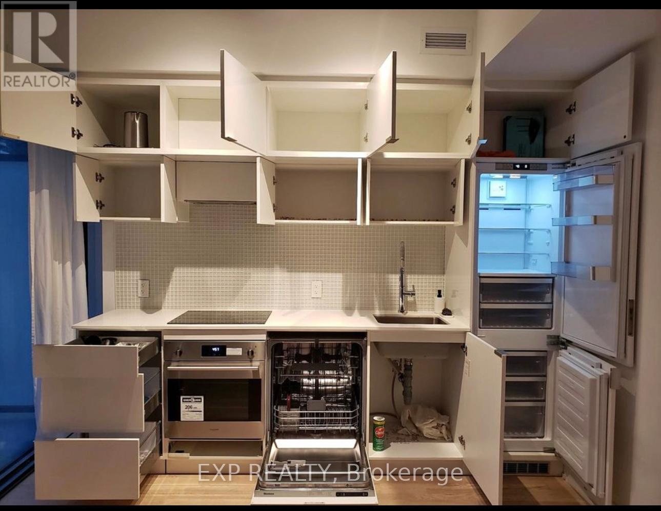 911 - 185 Roehampton Avenue, Toronto, Ontario  M4P 0C6 - Photo 8 - C13085966