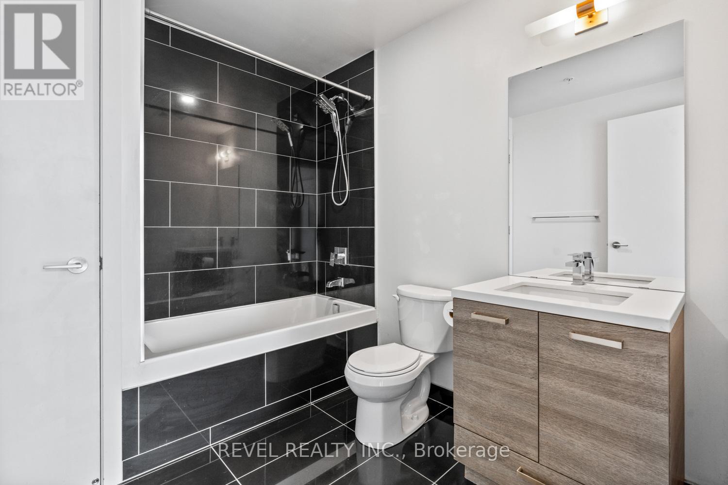 Ph20 - 39 Brant Street, Toronto, Ontario  M5V 3X1 - Photo 15 - C13086012
