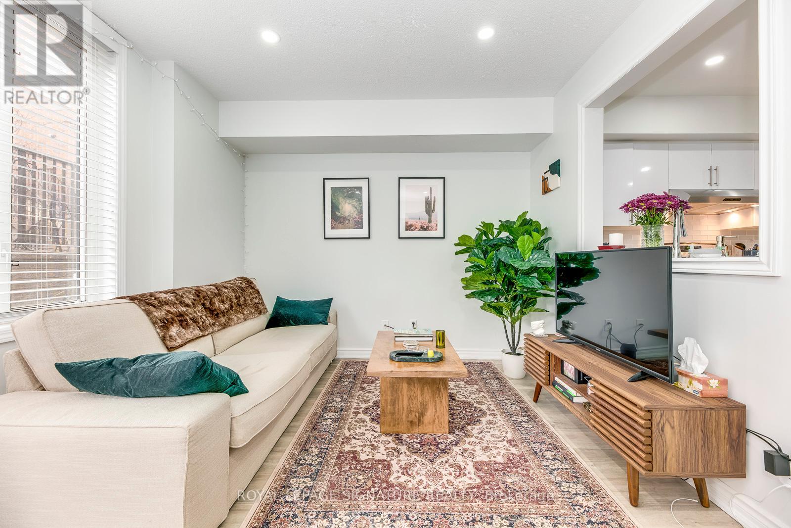 525 - 10 Douro Street, Toronto, Ontario  M6K 3M4 - Photo 3 - C13086084