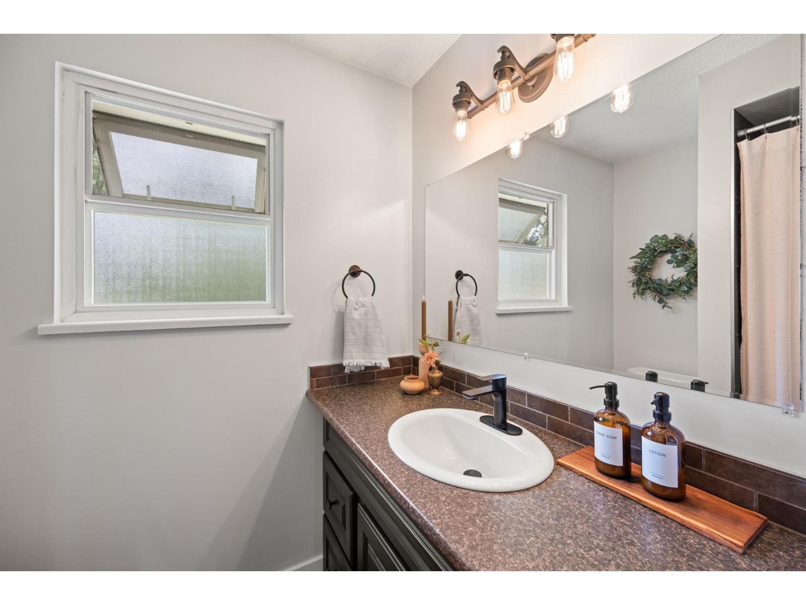 3922 202a Street, Langley, British Columbia  V3A 1T2 - Photo 18 - R3119326