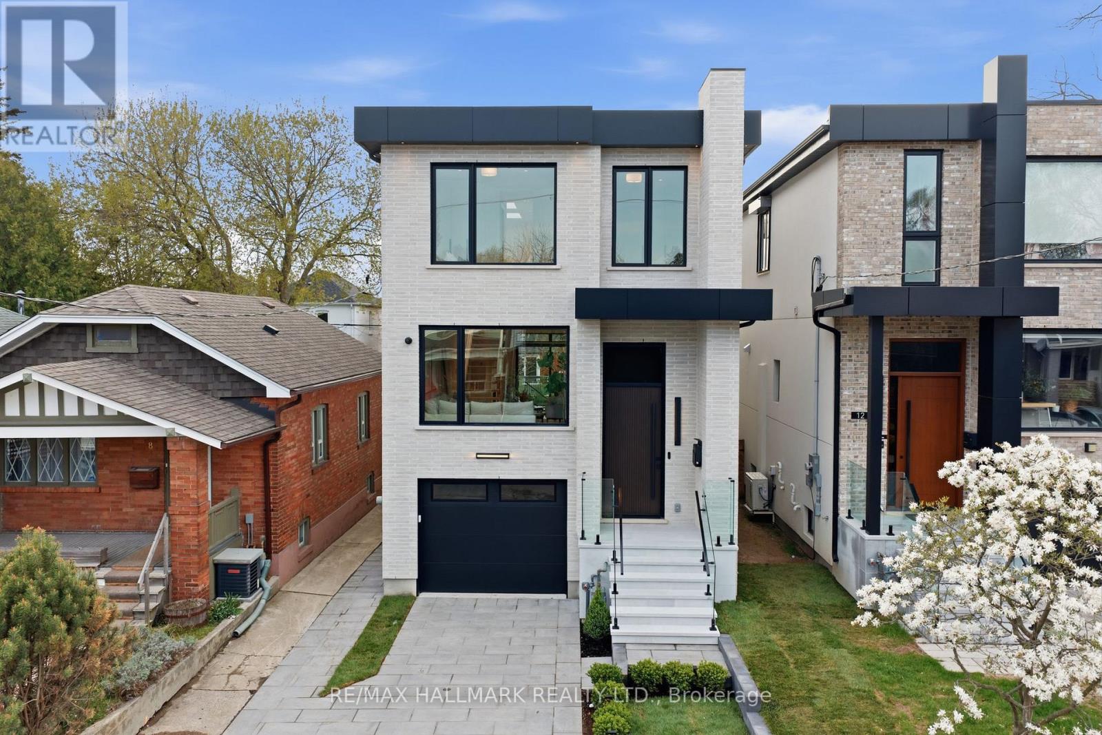 10 LEROY AVENUE, Toronto, Ontario