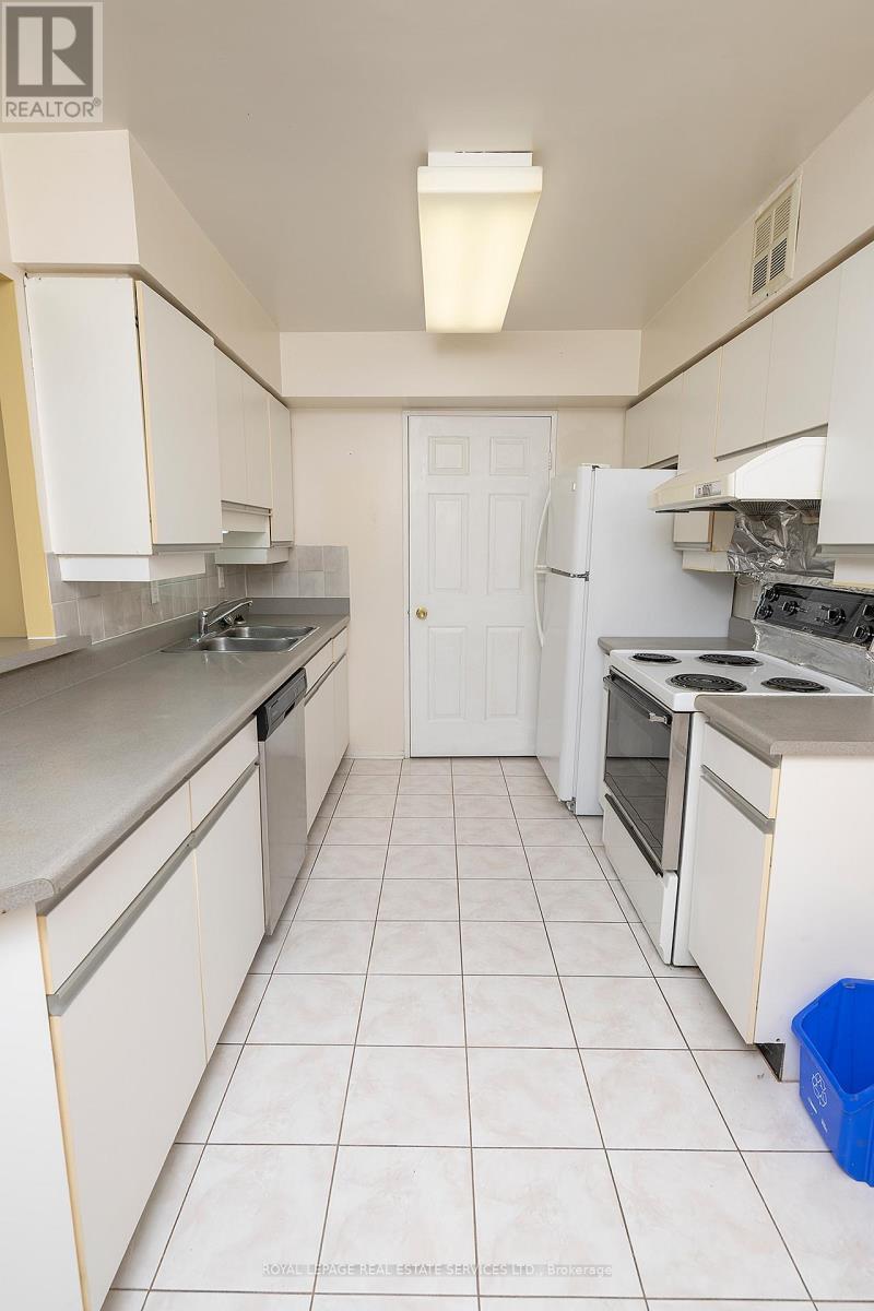 702 - 175 Bamburgh Circle, Toronto, Ontario  M1W 3X8 - Photo 12 - E13085946