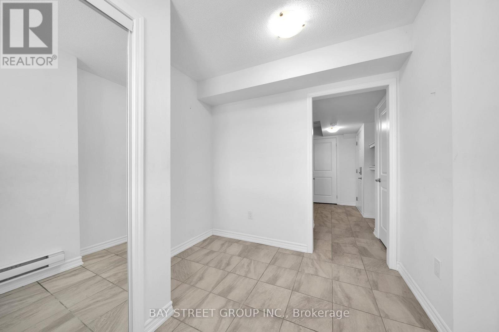 79 Bluegill Crescent, Whitby, Ontario  L1P 1Y5 - Photo 3 - E13085992
