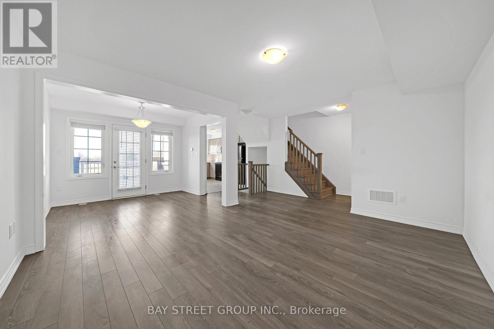 79 Bluegill Crescent, Whitby, Ontario  L1P 1Y5 - Photo 4 - E13085992