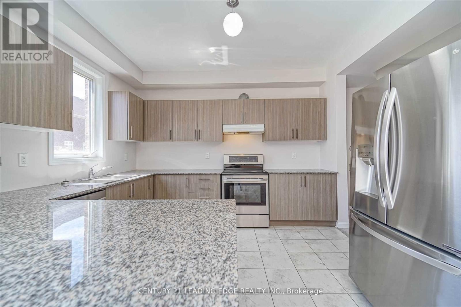 75 Henry Smith Avenue, Clarington, Ontario  L1C 3K2 - Photo 11 - E13086050