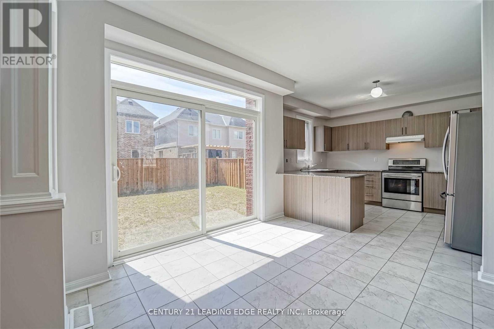 75 Henry Smith Avenue, Clarington, Ontario  L1C 3K2 - Photo 15 - E13086050