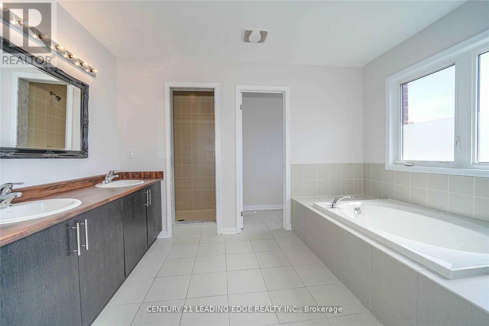 75 Henry Smith Avenue, Clarington, Ontario  L1C 3K2 - Photo 32 - E13086050
