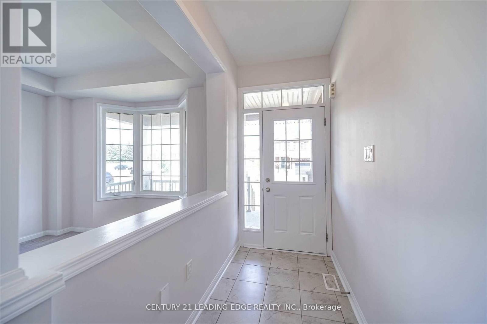 75 Henry Smith Avenue, Clarington, Ontario  L1C 3K2 - Photo 5 - E13086050