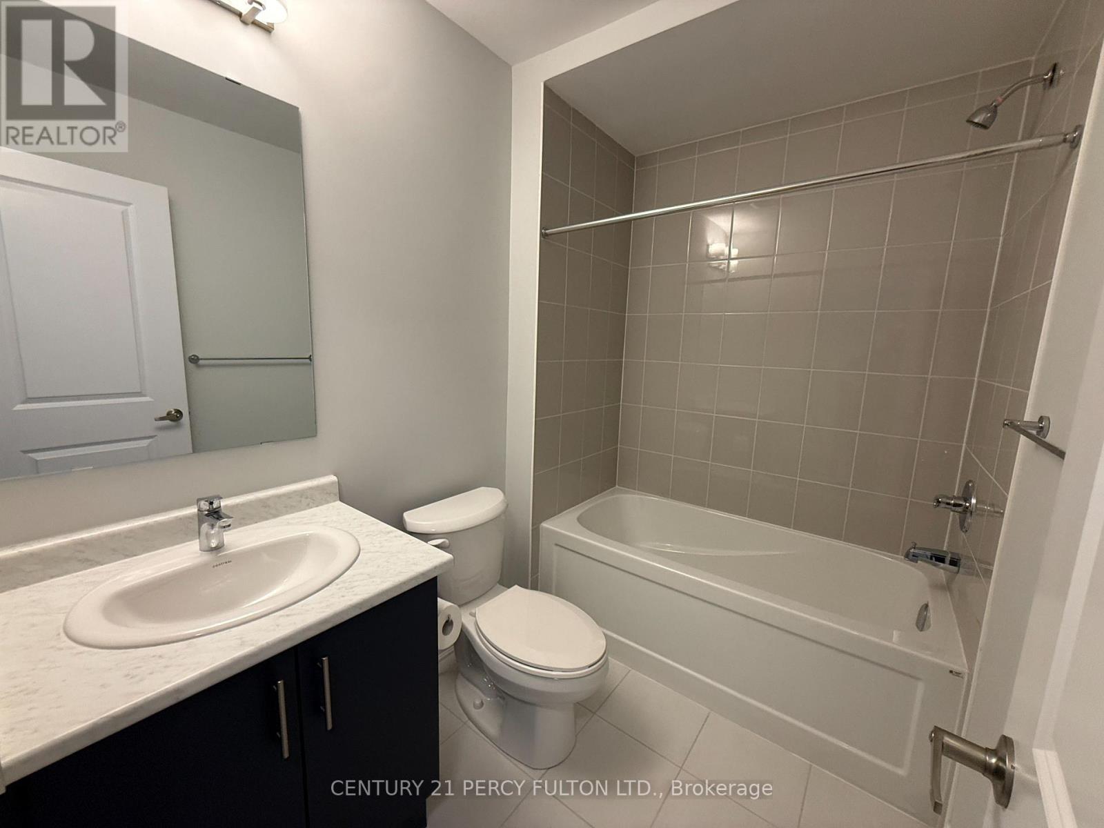 1060 Honeycomb Path, Oshawa, Ontario  L1H 8L7 - Photo 14 - E13086078