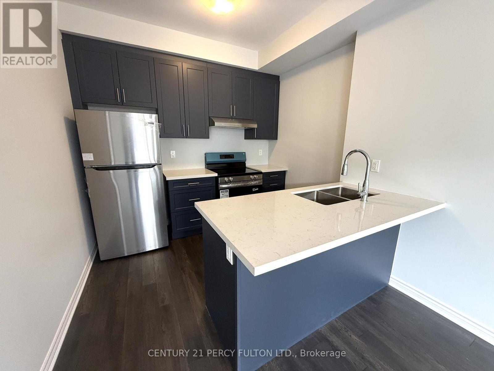 1060 Honeycomb Path, Oshawa, Ontario  L1H 8L7 - Photo 4 - E13086078