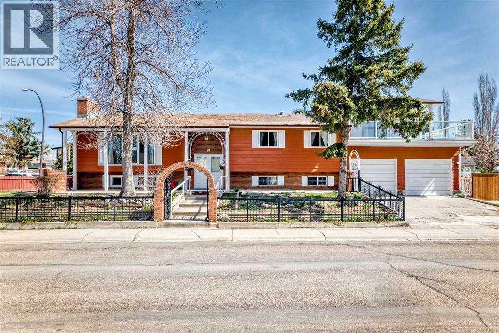 451 Huntbourne Hill NE, Calgary, Alberta  T2K 5G7 - Photo 1 - A2307579